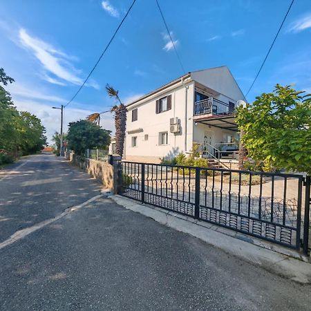 Sun House Daire Brzac Dış mekan fotoğraf